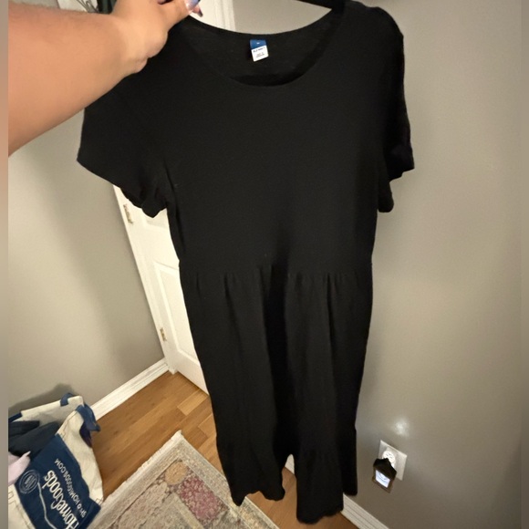 Old Navy Maxi Dress - Picture 2 of 2